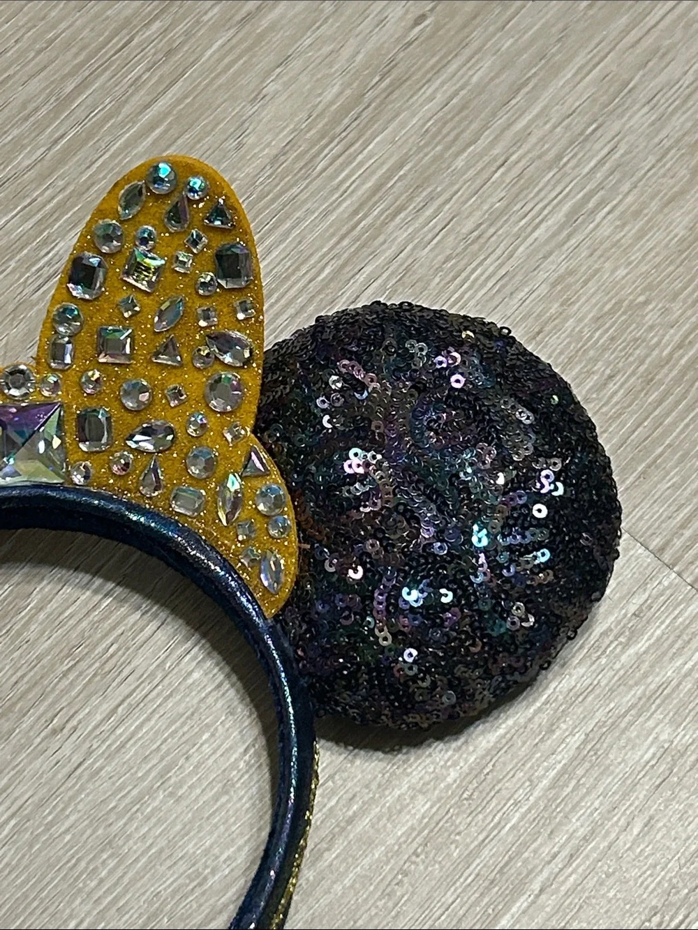Disney Walt Disney Parks 50th Anniversary Bejeweled Bow Minnie Mouse Ears